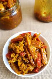 Gobhi Gajar khatta meetha pickle 250g – Live Organic